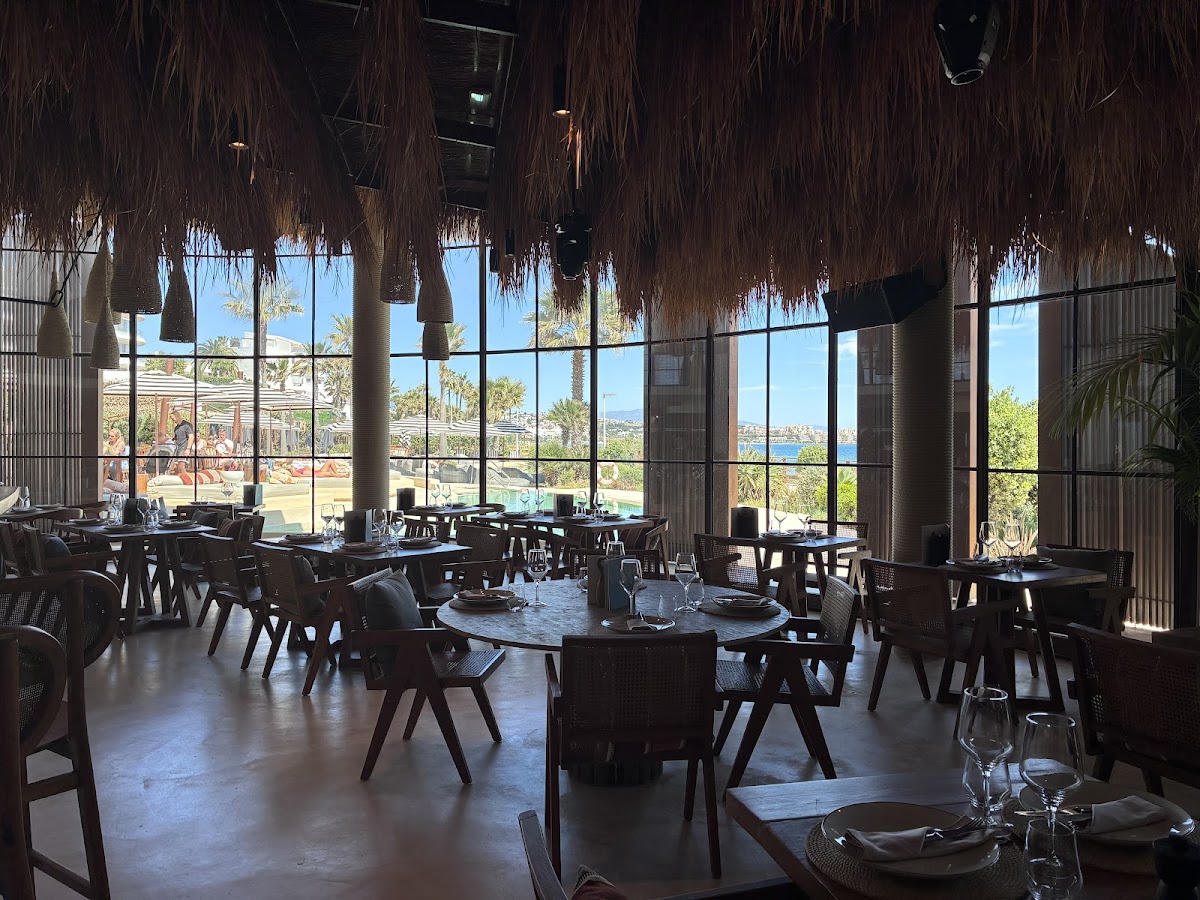 Nido: Beach club & restaurant photo 2