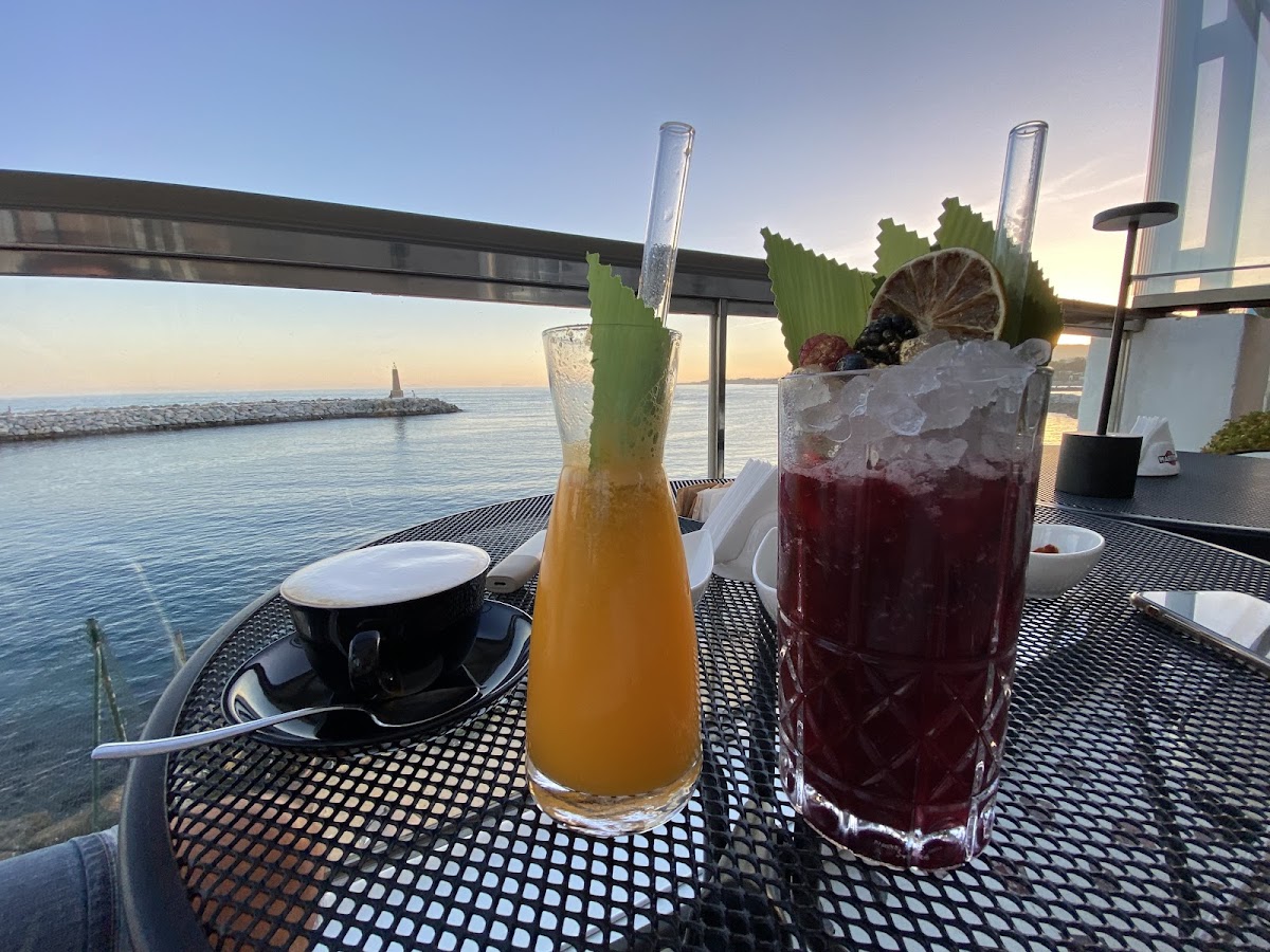 DG Martini ® Puerto Banus photo 2