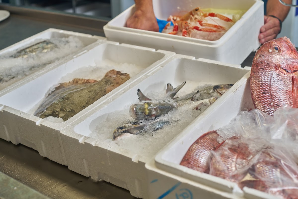 Pescaderia Los Mellizos photo 2